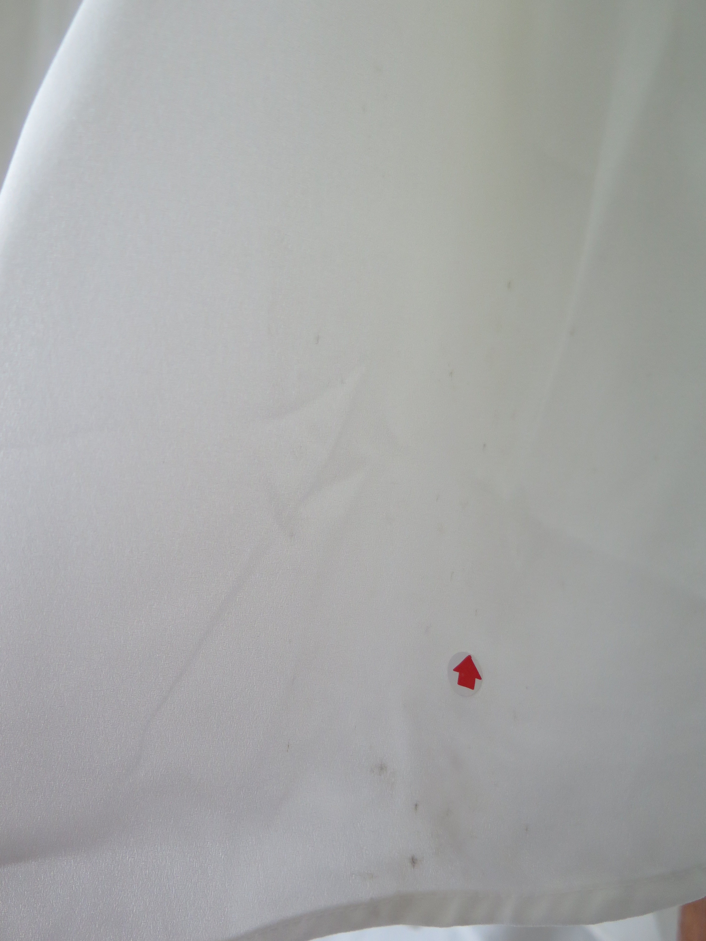 [DEFECT] Offwhite Naira L