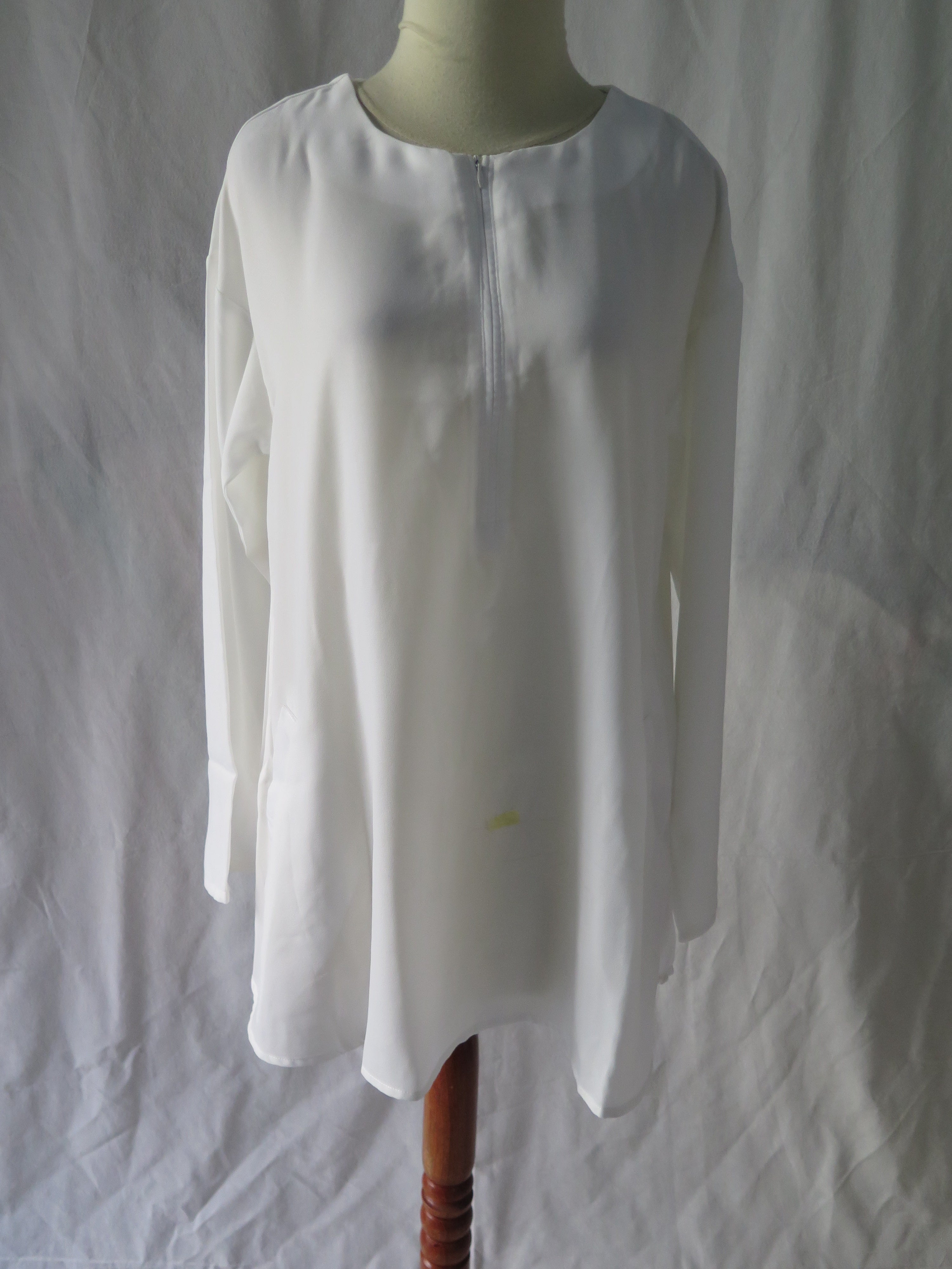 [DEFECT] Offwhite Basic Top S,L