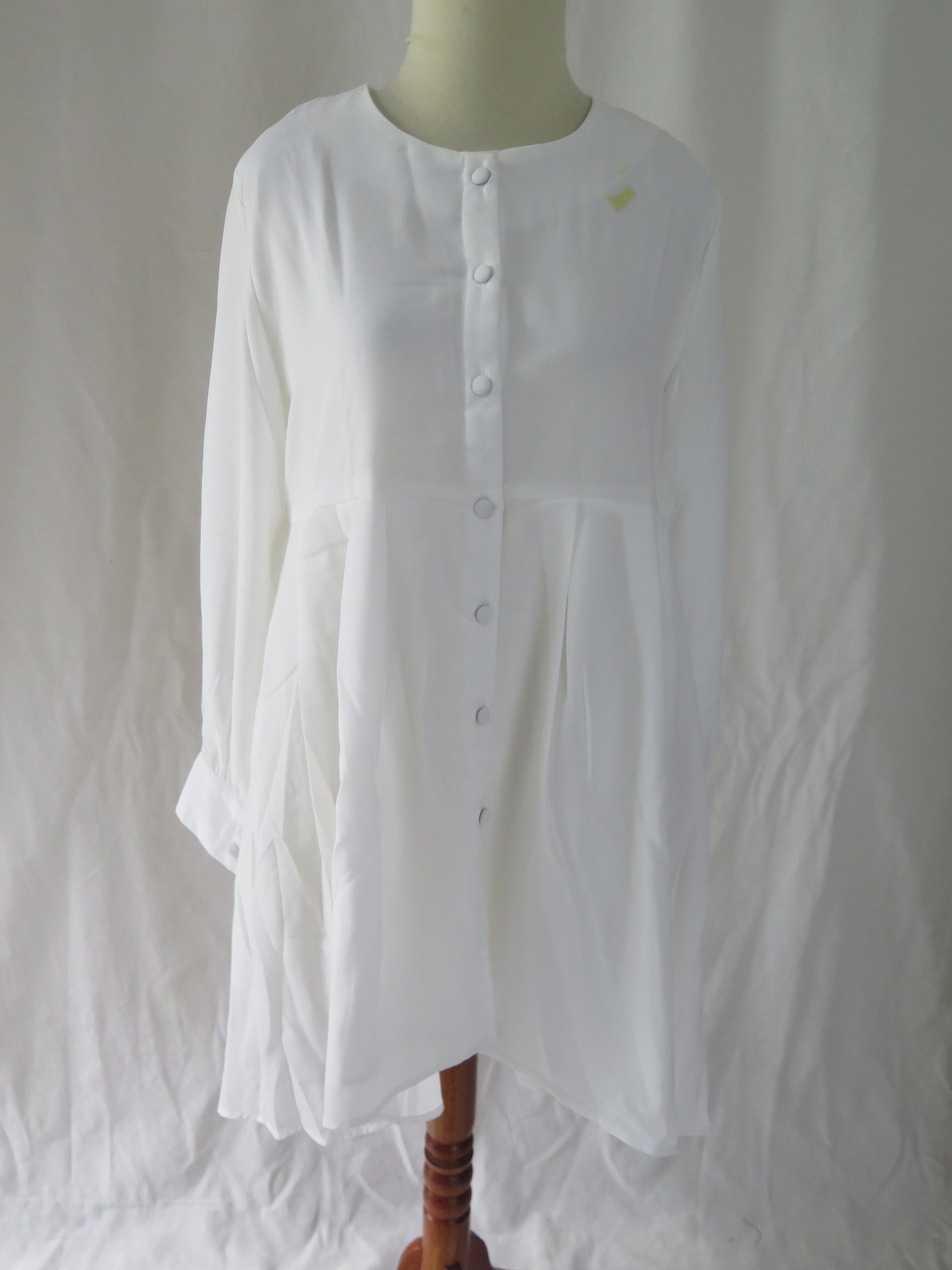 [DEFECT] Offwhite Naira S