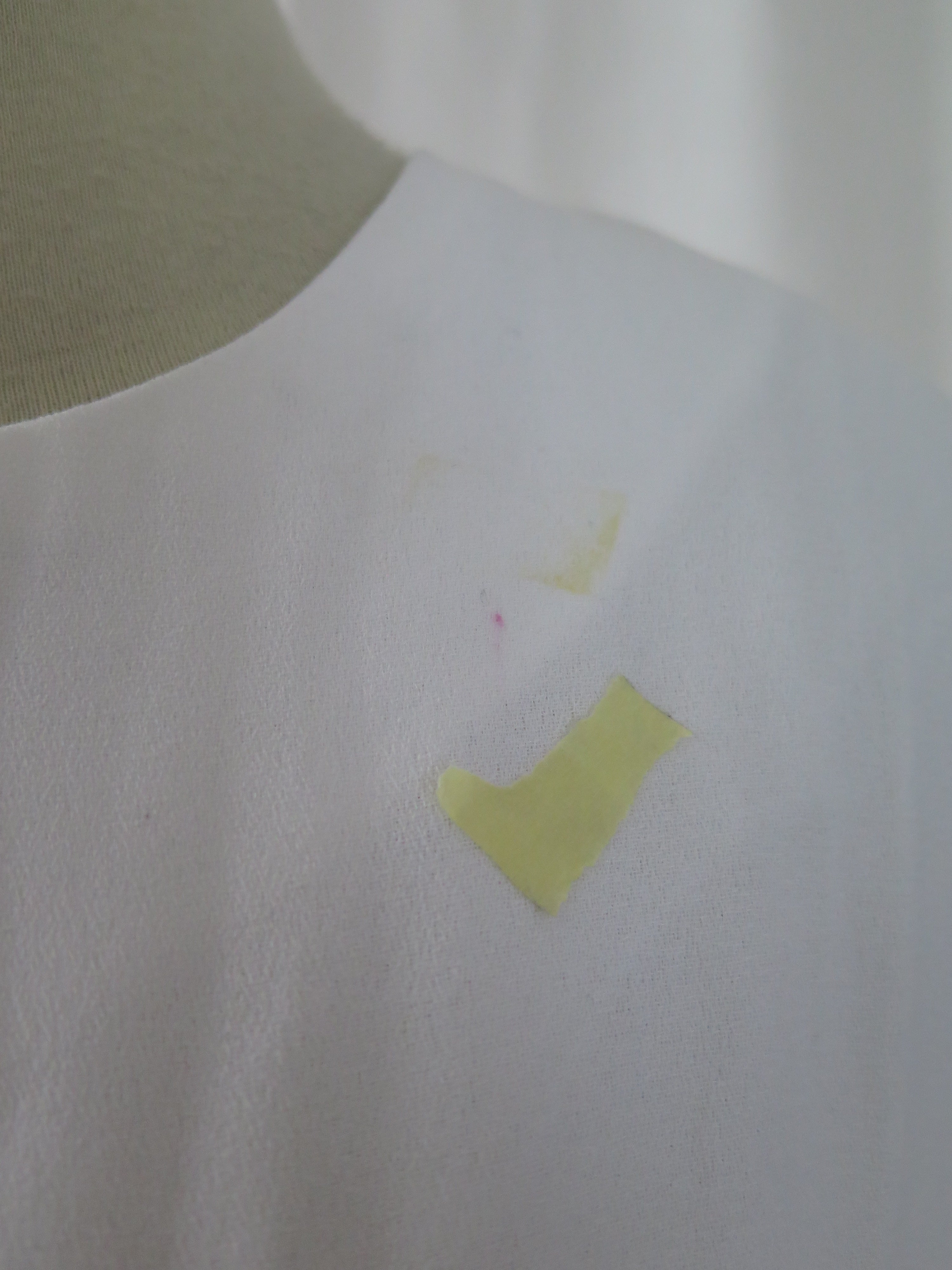 [DEFECT] Offwhite Naira S