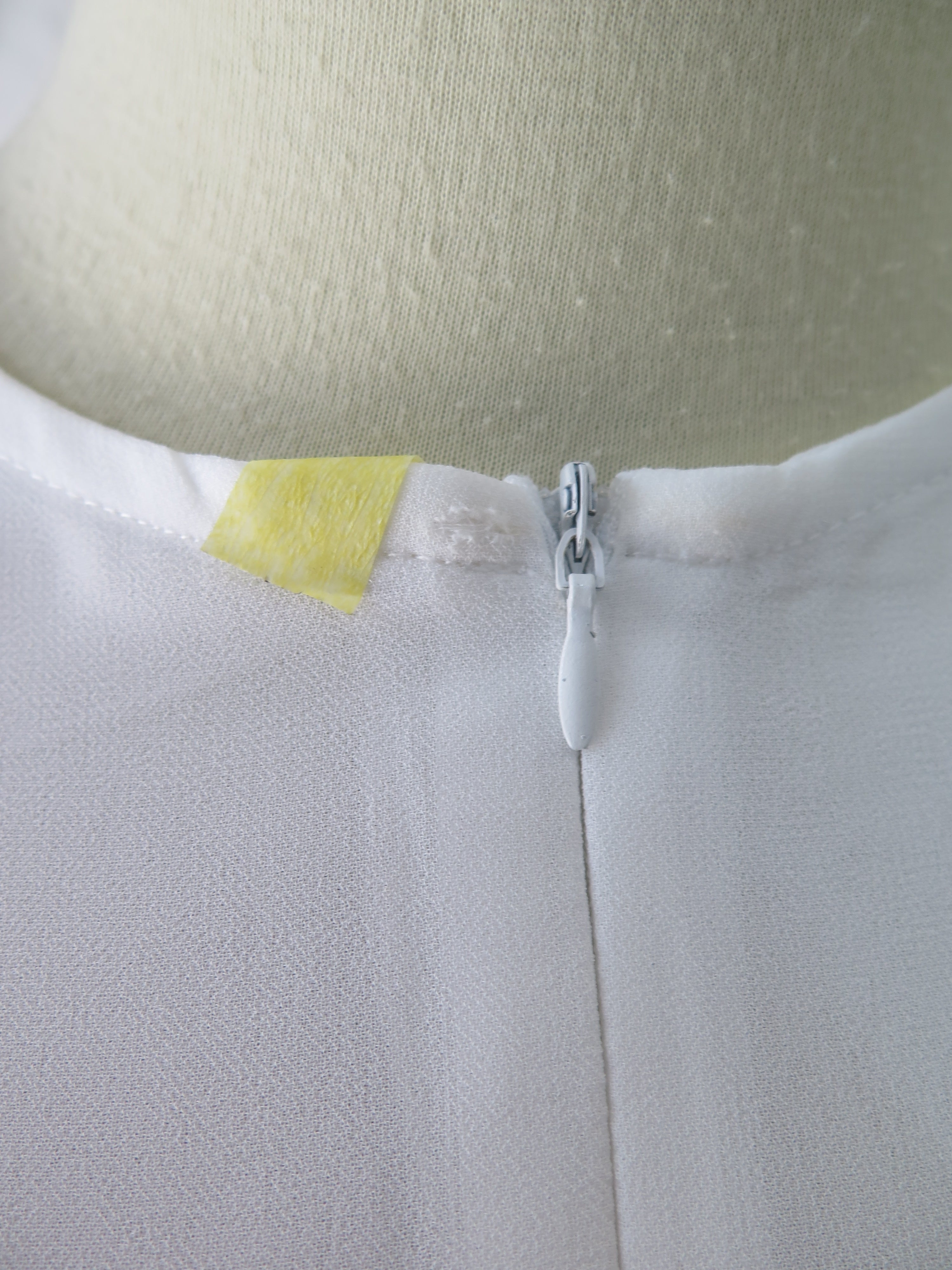 [DEFECT] Offwhite Sastra XS