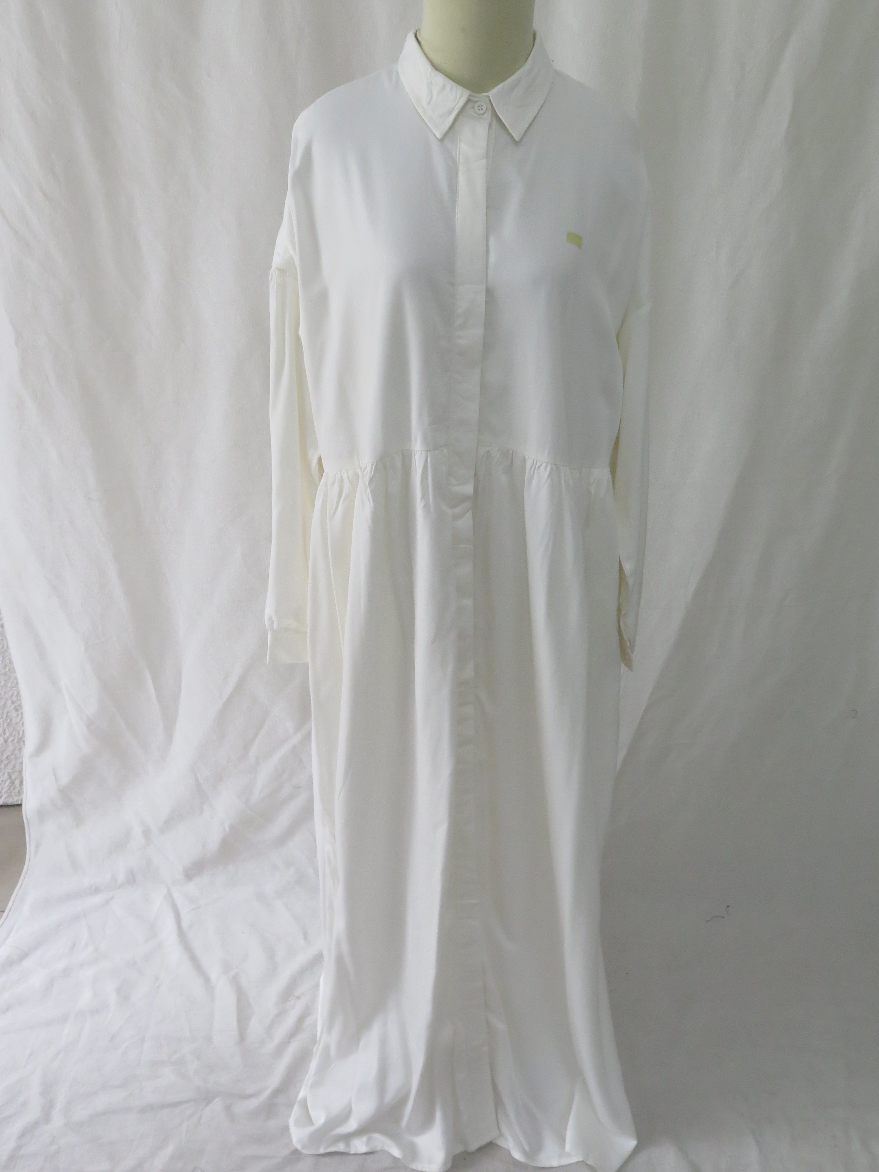 [DEFECT] Offwhite Pradhu XL