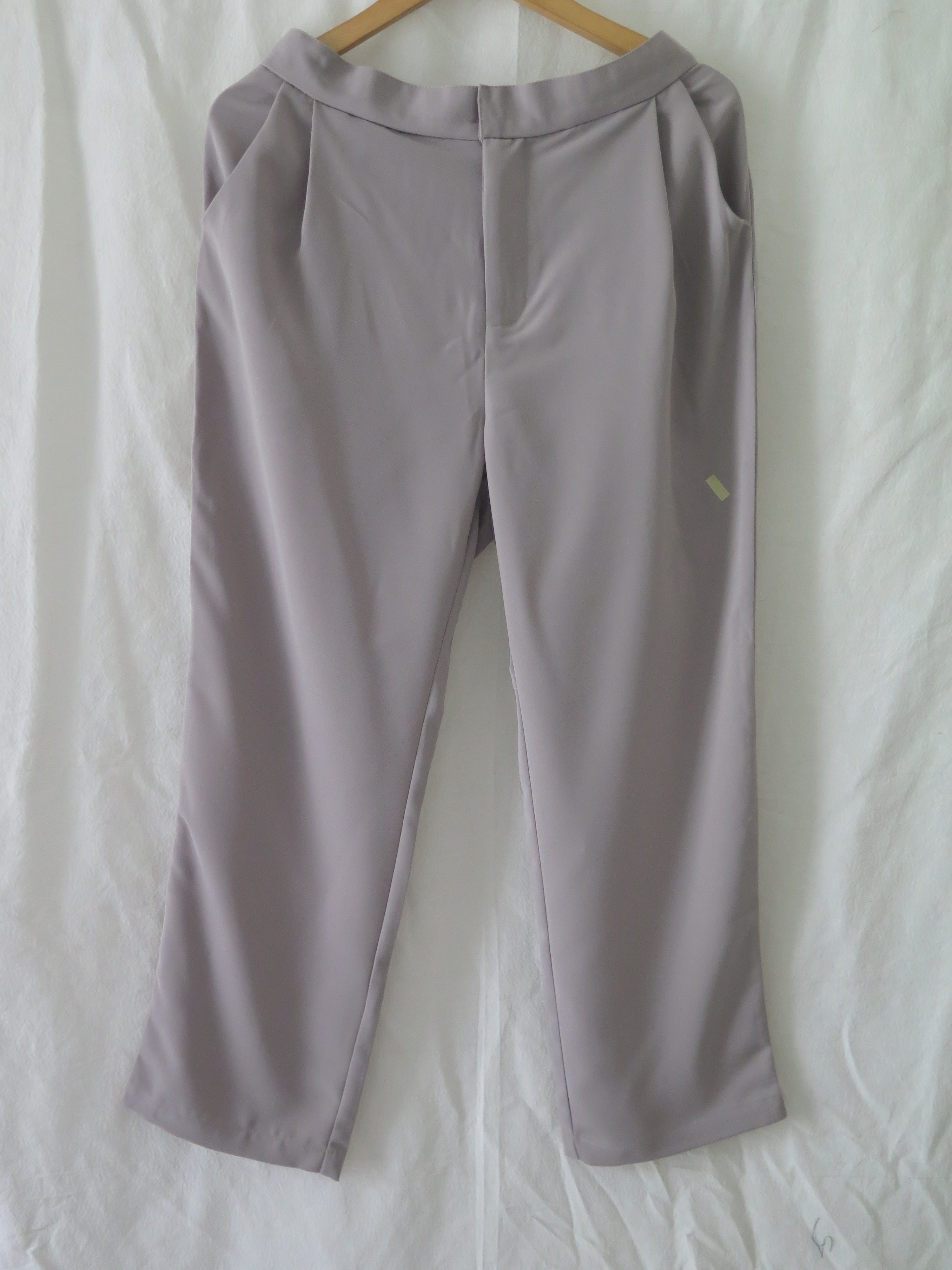 [DEFECT] Light Grey Nasha L