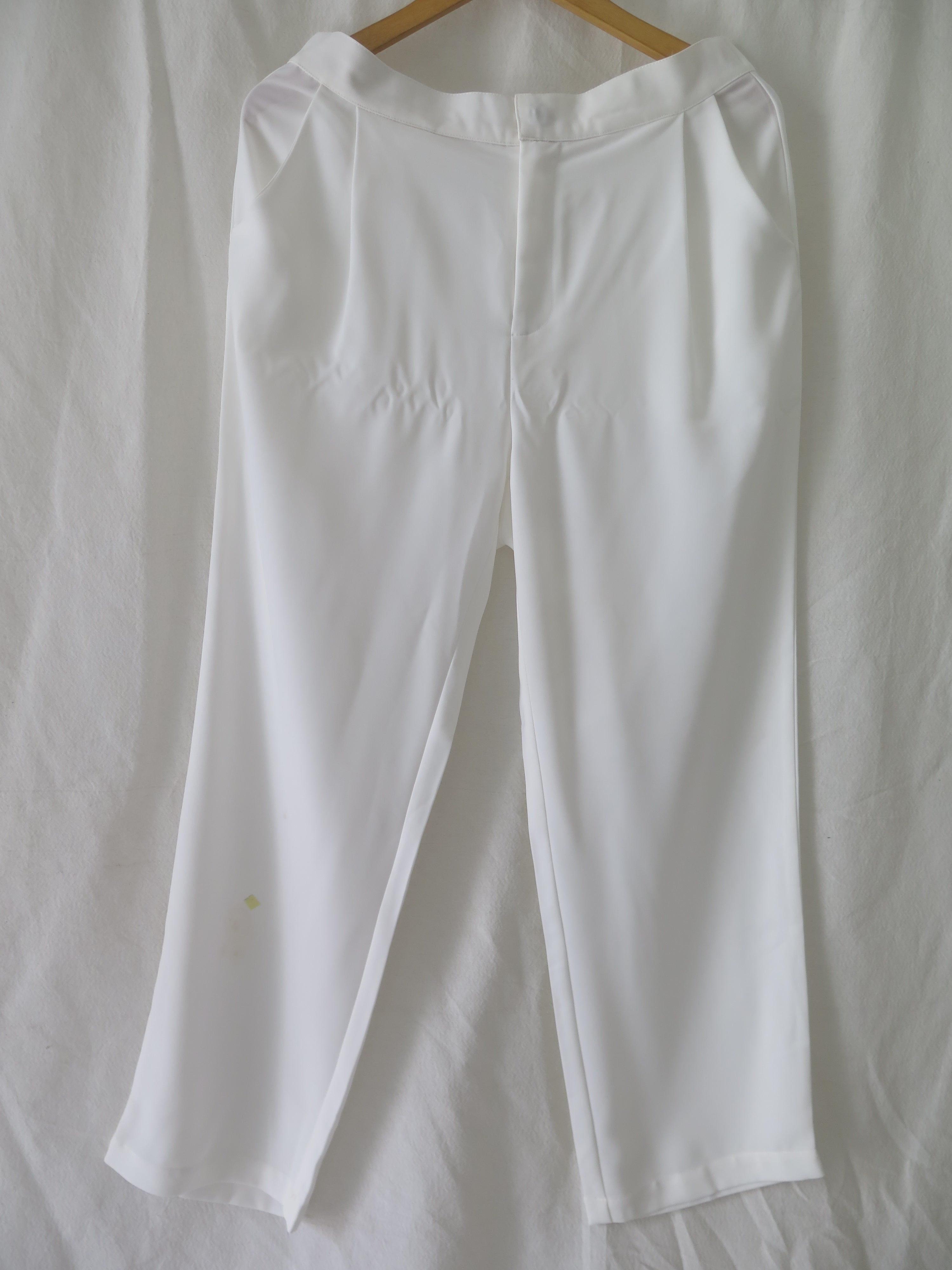 [DEFECT] Offwhite Nasha L