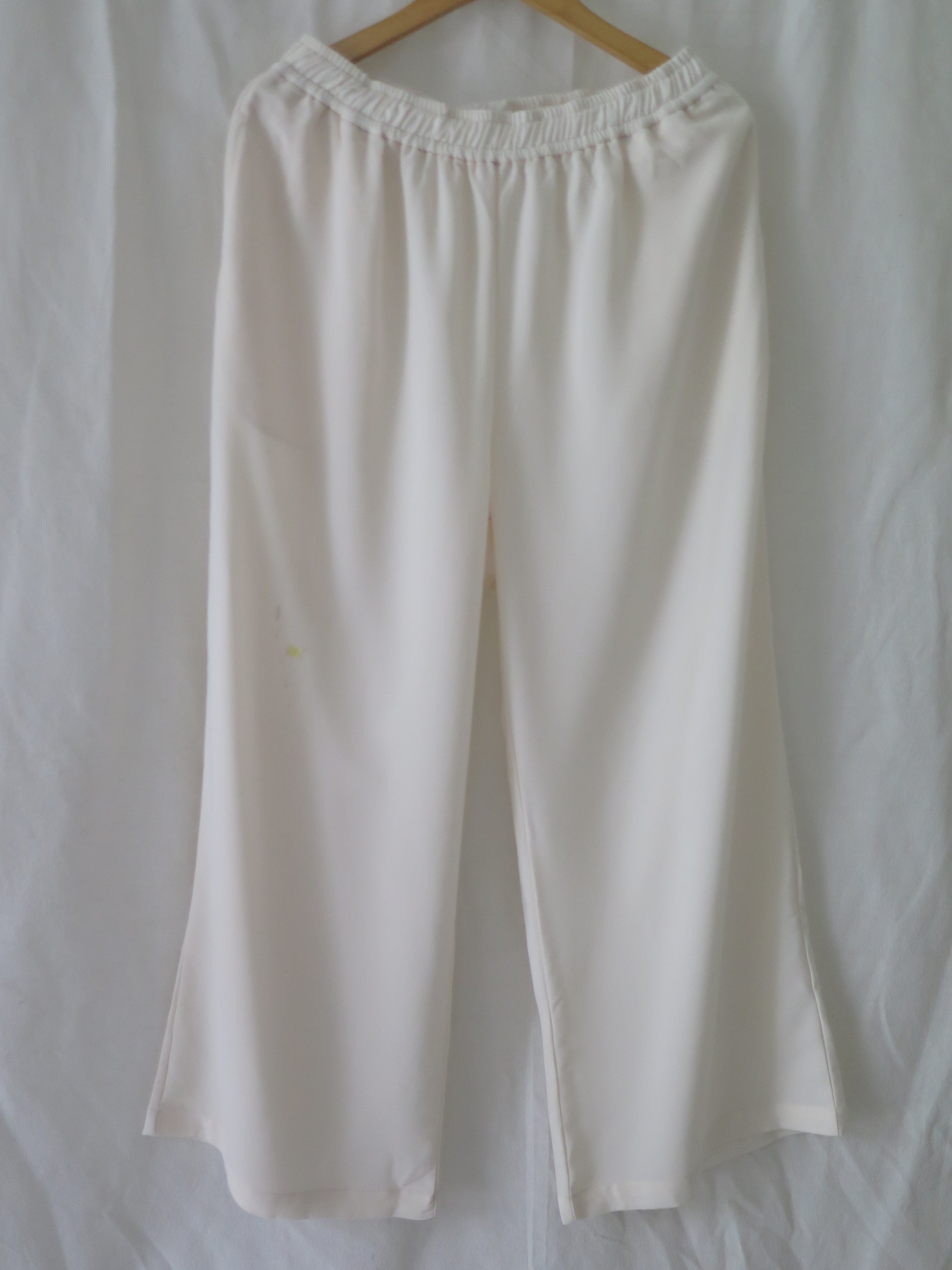 [DEFECT] Ivory Kandara XXL