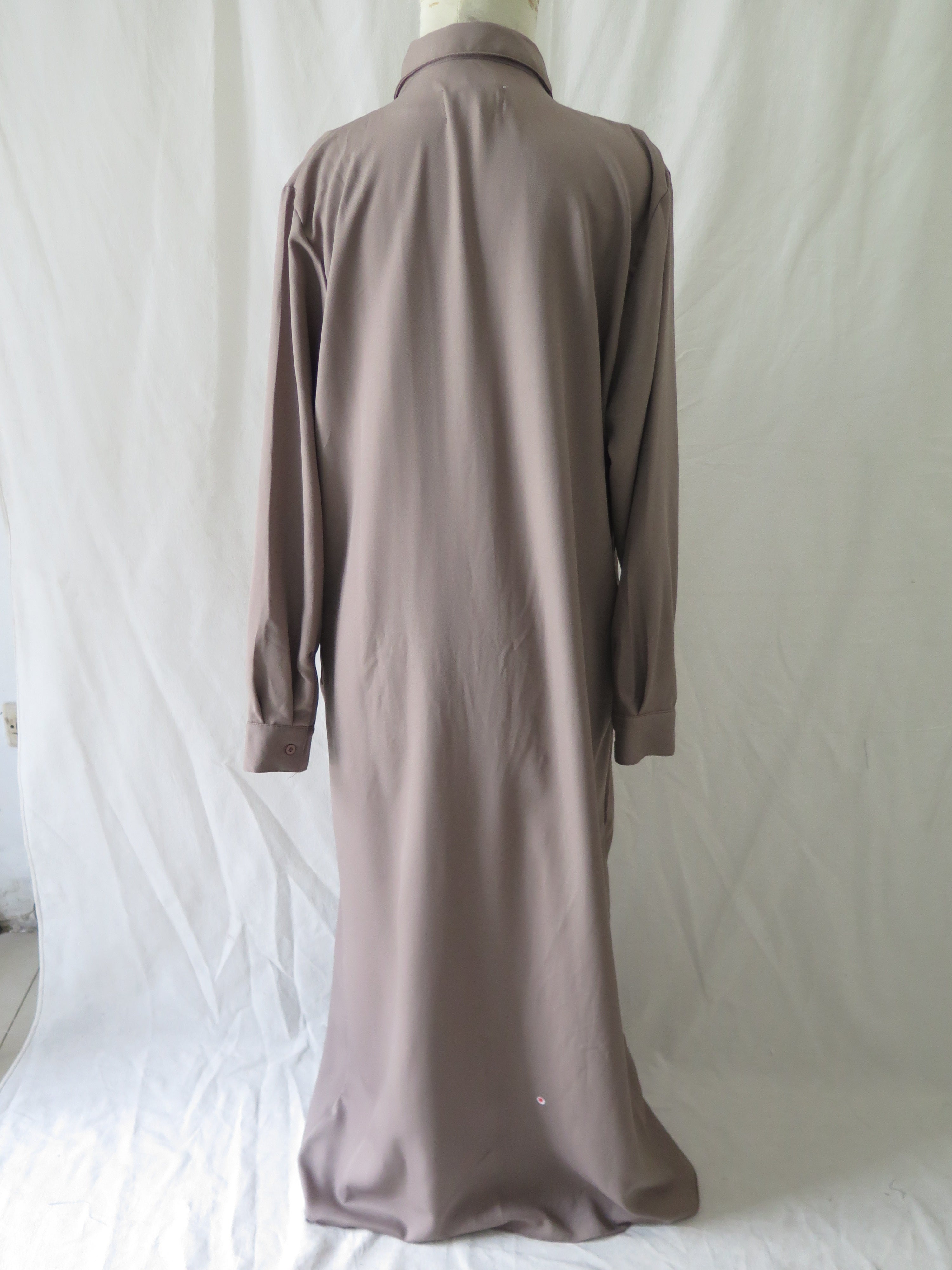 [DEFECT] Dark Taupe Adikara L