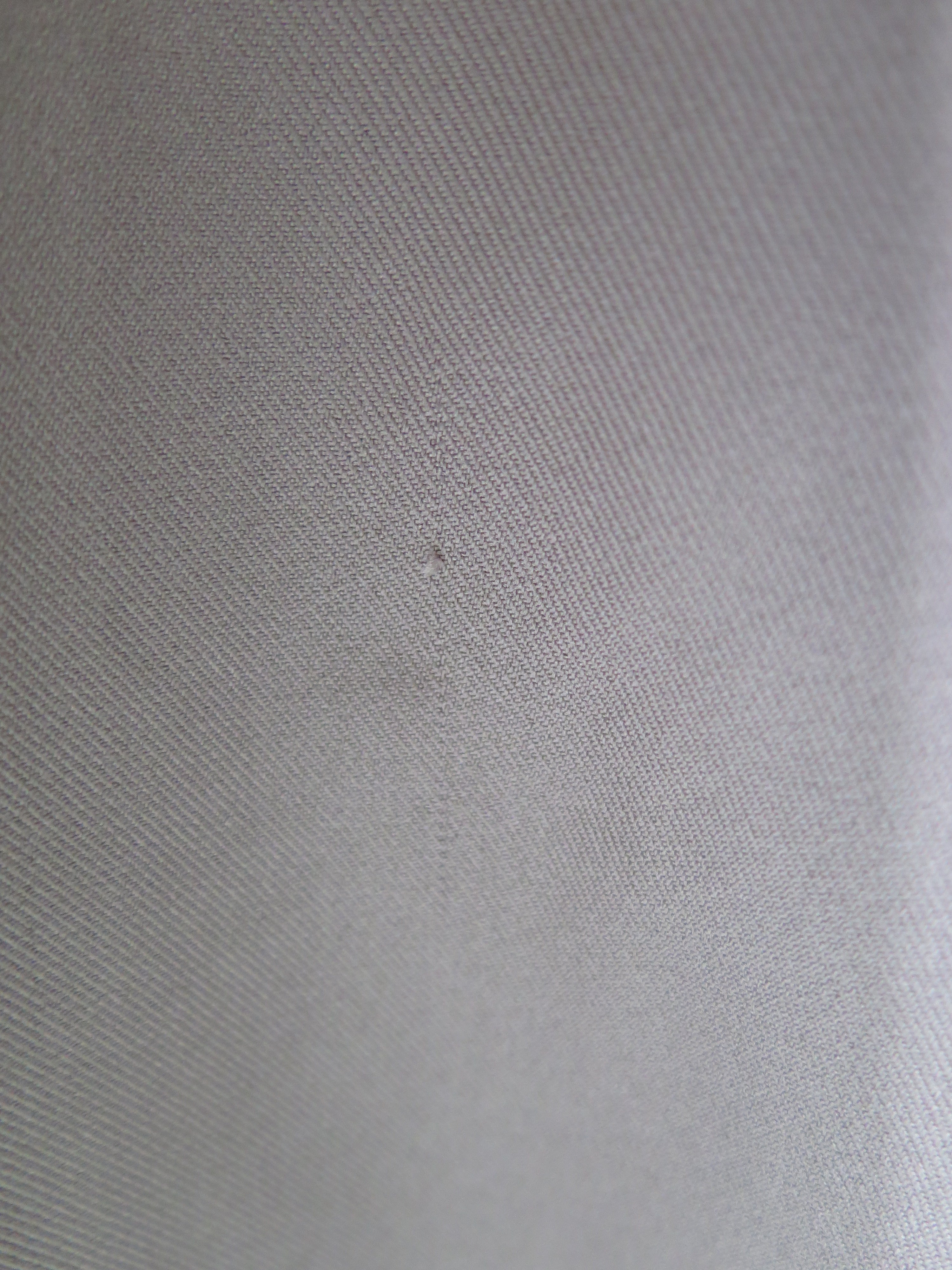 [DEFECT] Dark Taupe Adikara L