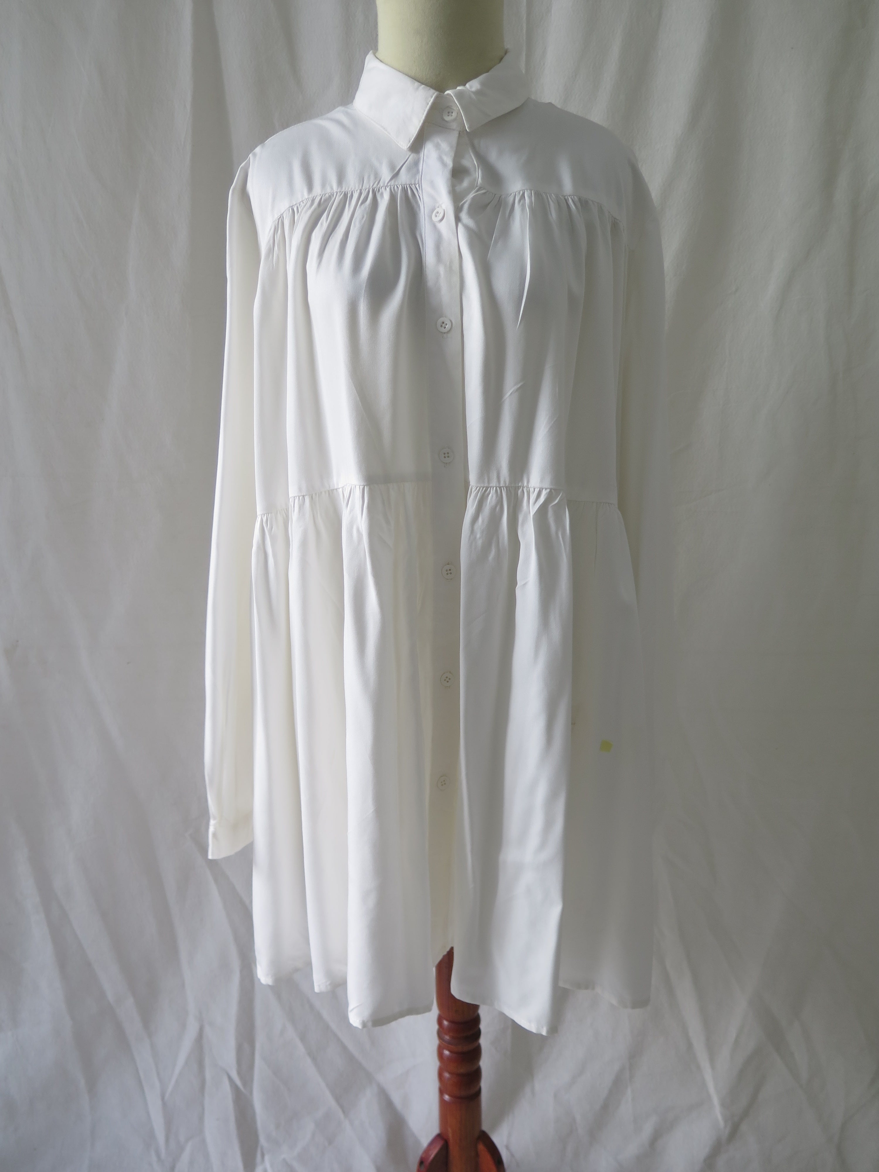 [DEFECT] Offwhite Gendhis XL