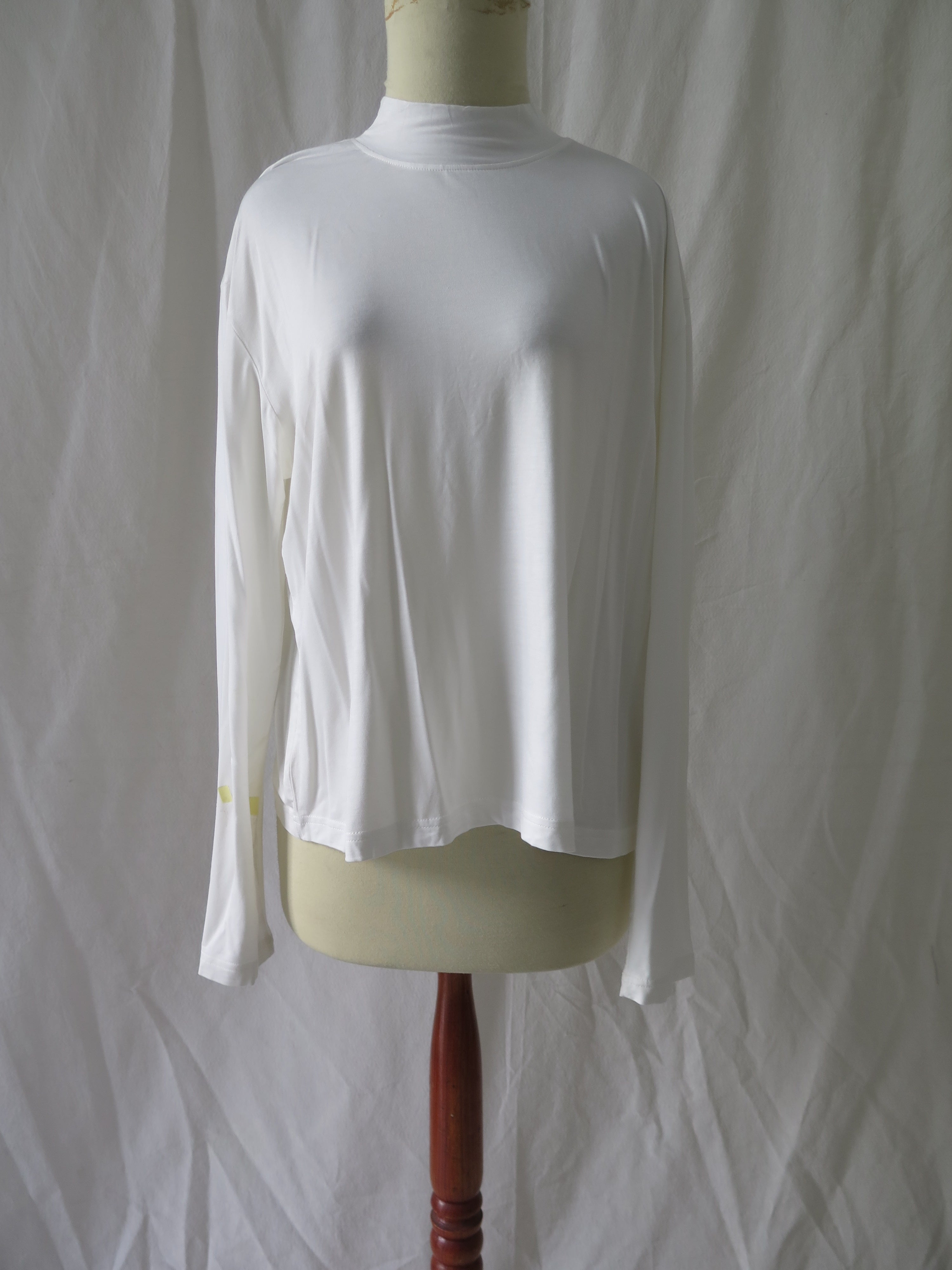 [DEFECT] Aera Inner Offwhite XXL