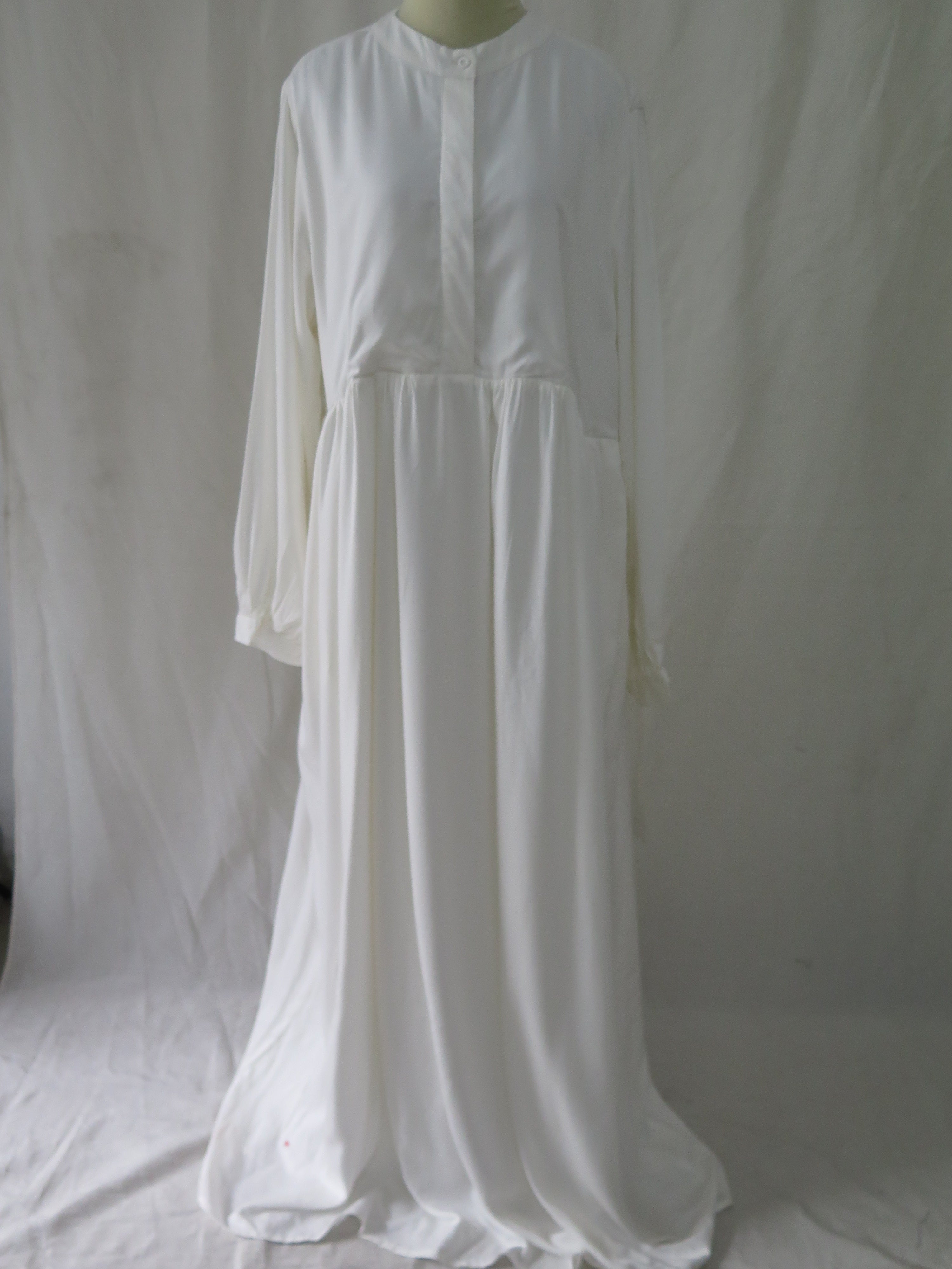 [DEFECT] Offwhite Mahreen XS,M,L,XL,XXL