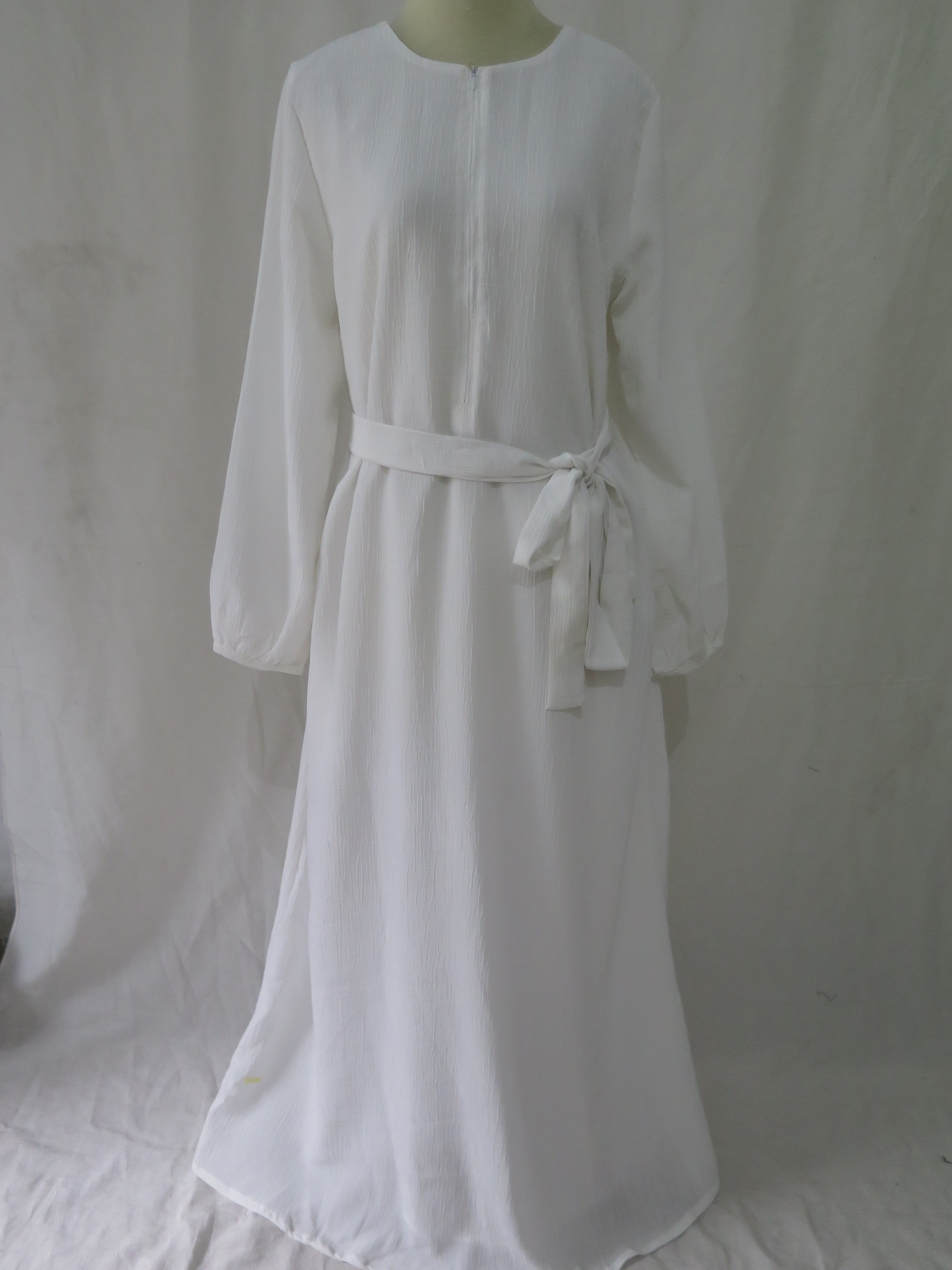 [DEFECT] Offwhite Svasti M