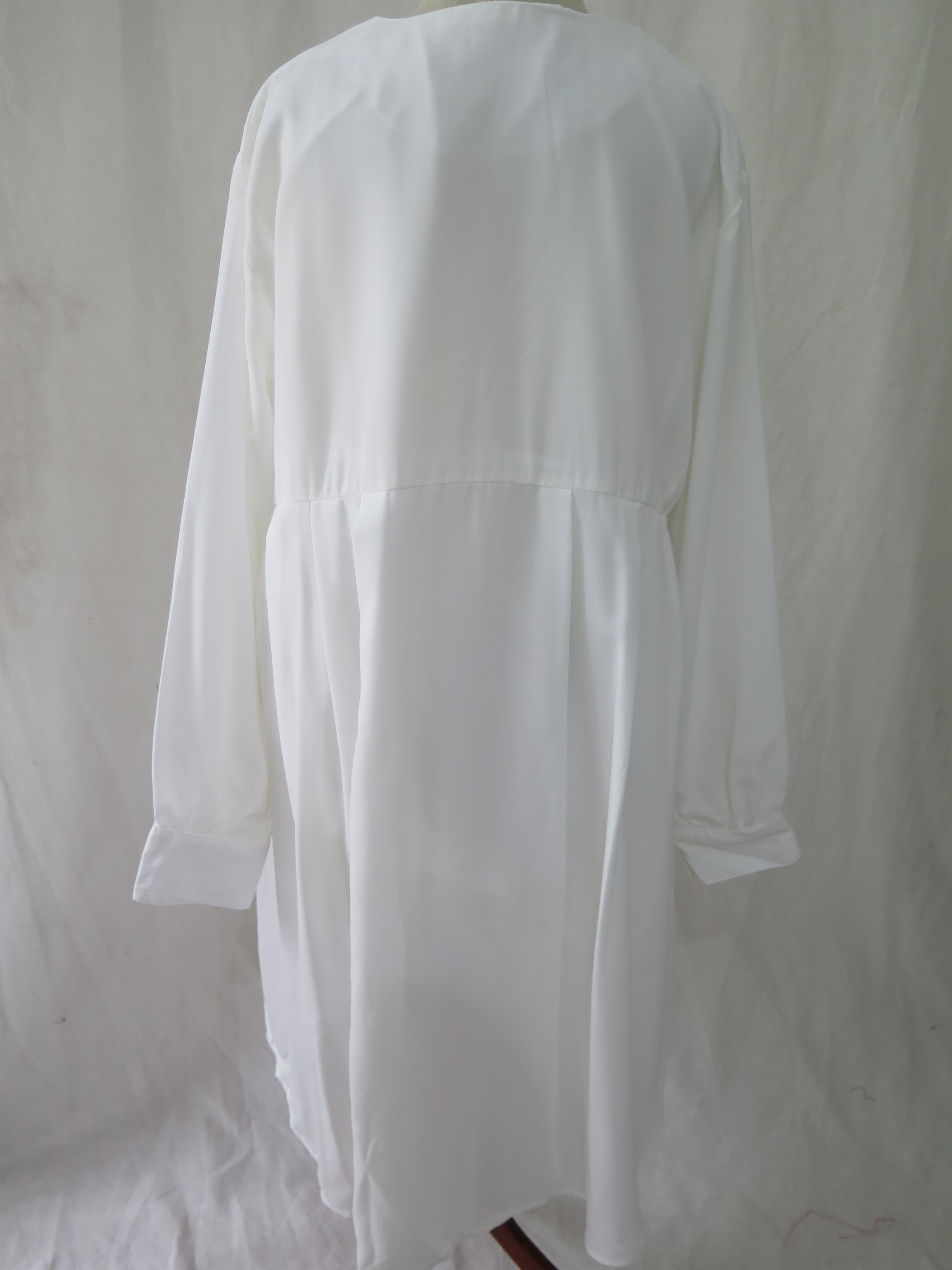 [DEFECT] Offwhite Naira XXL