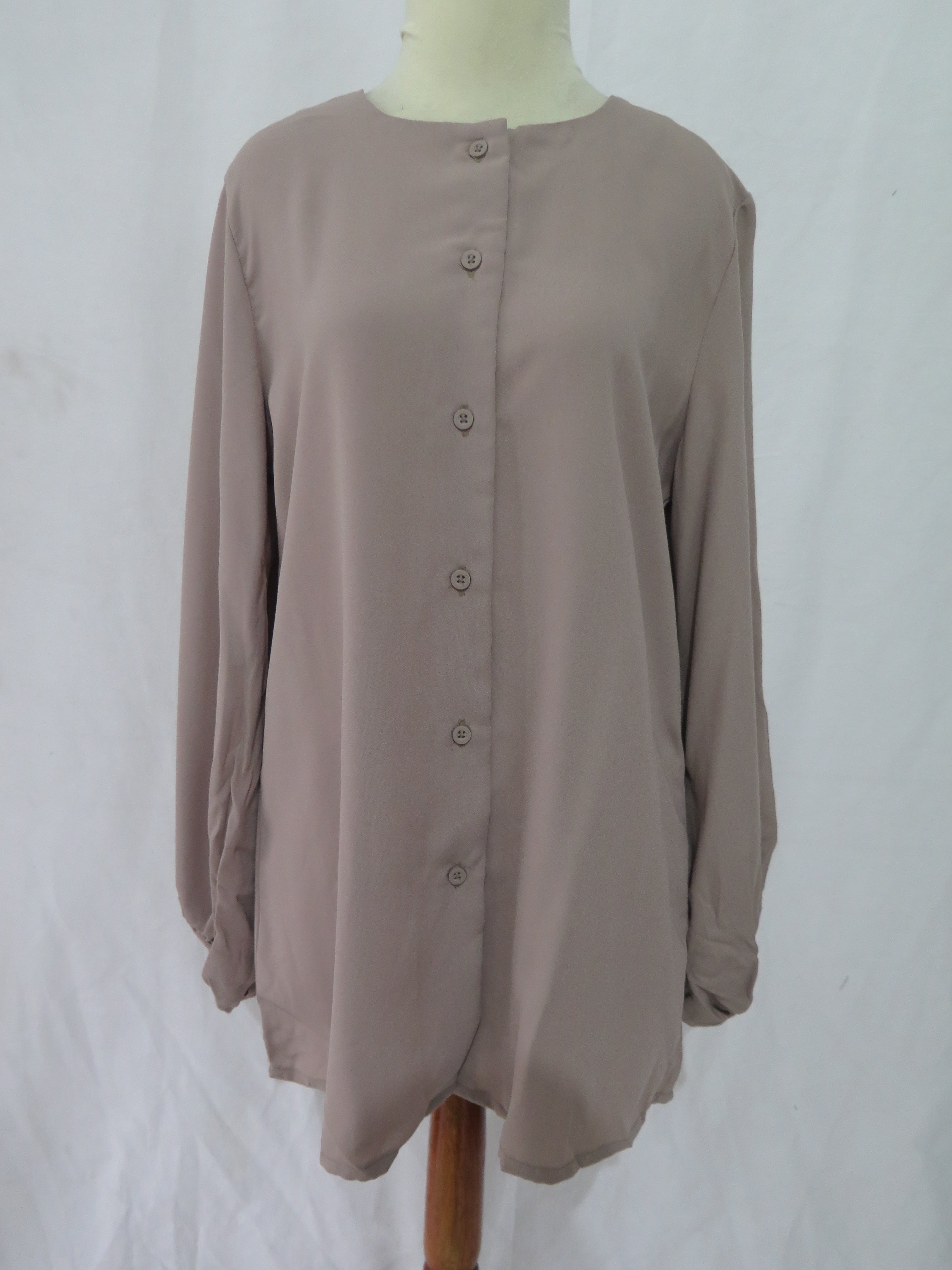 [DEFECT] Taupe Kalinda M