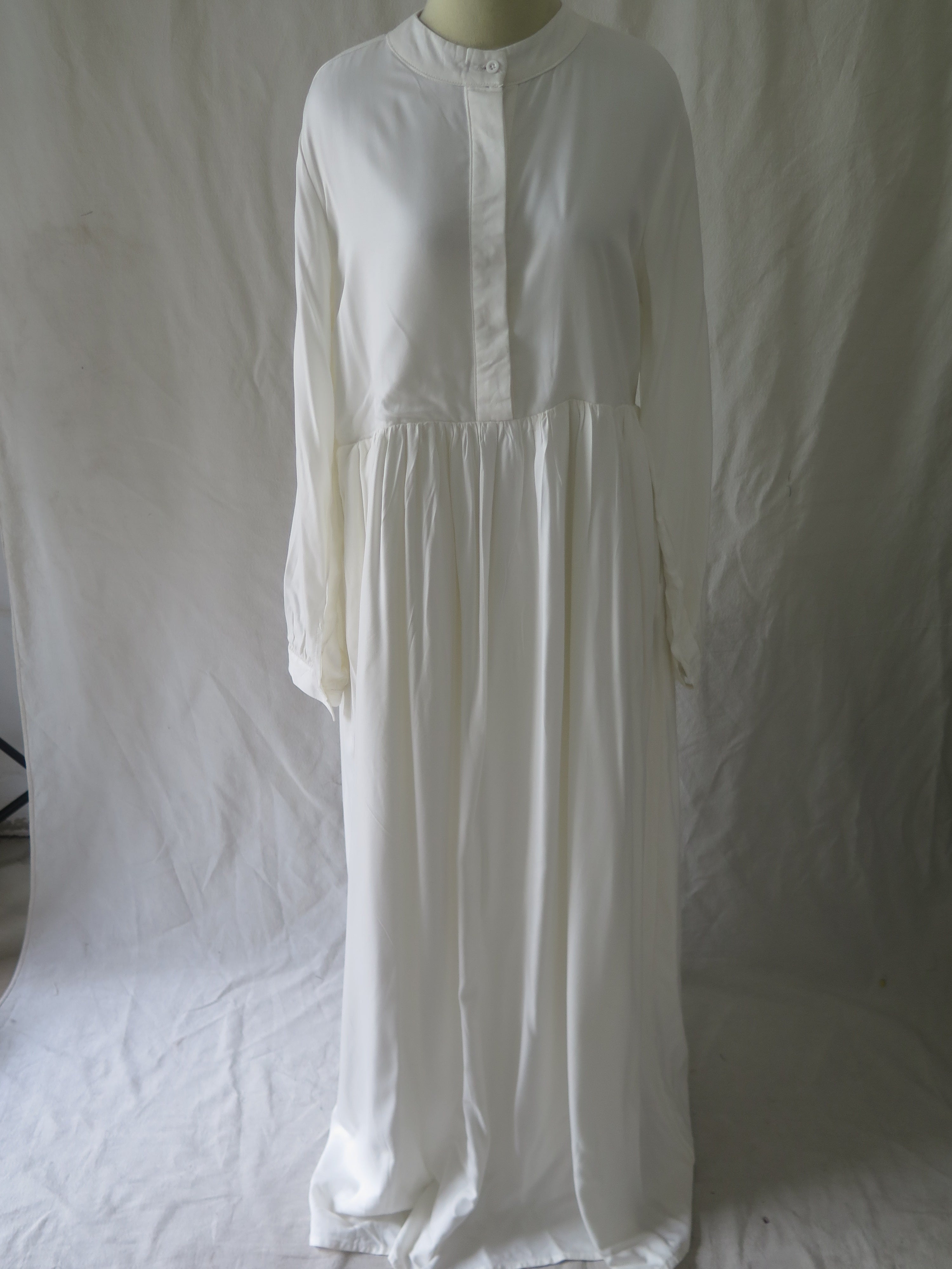 [DEFECT] Offwhite Mahreen M