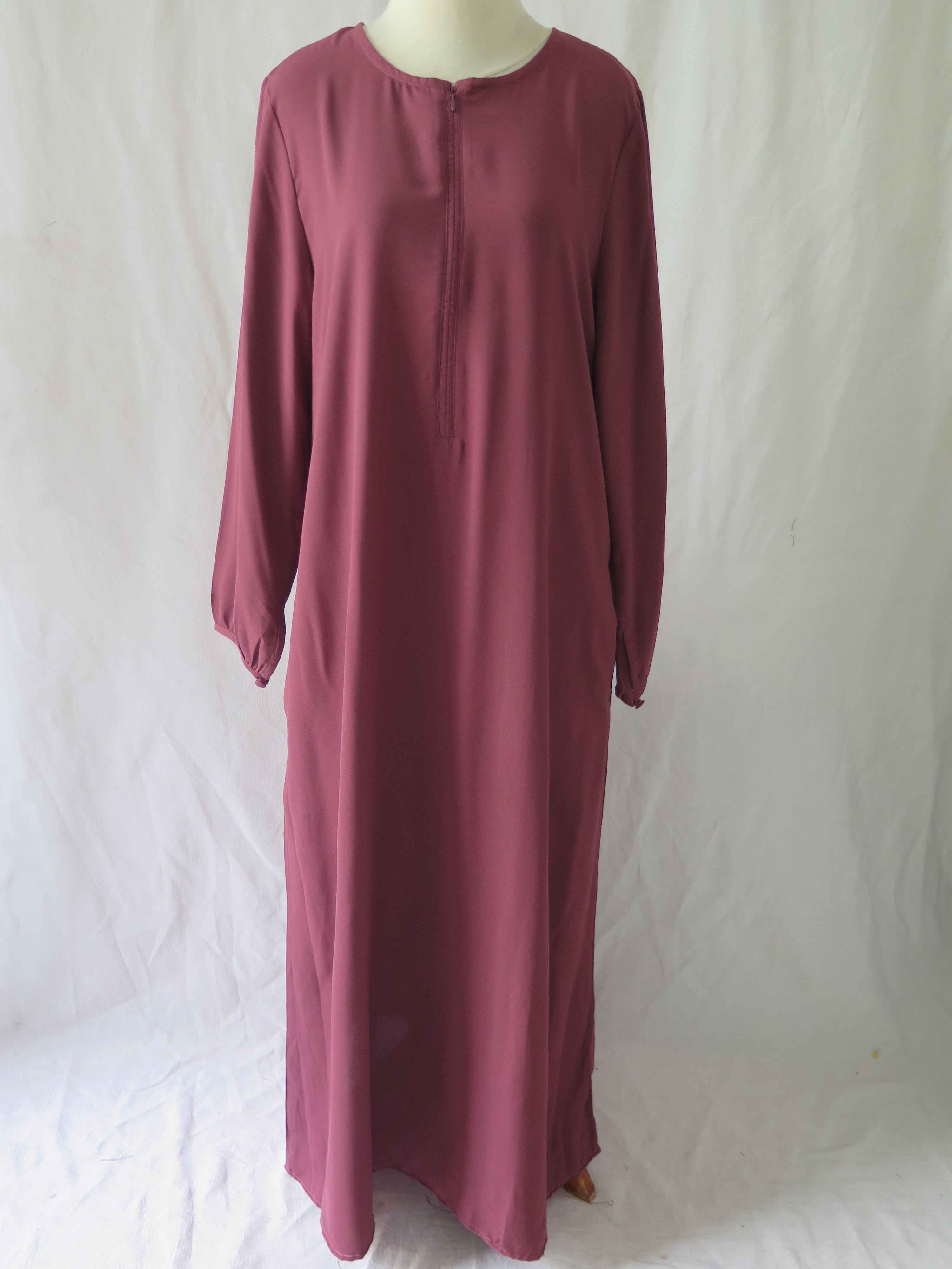 [DEFECT] Basic Sada Burgundy M