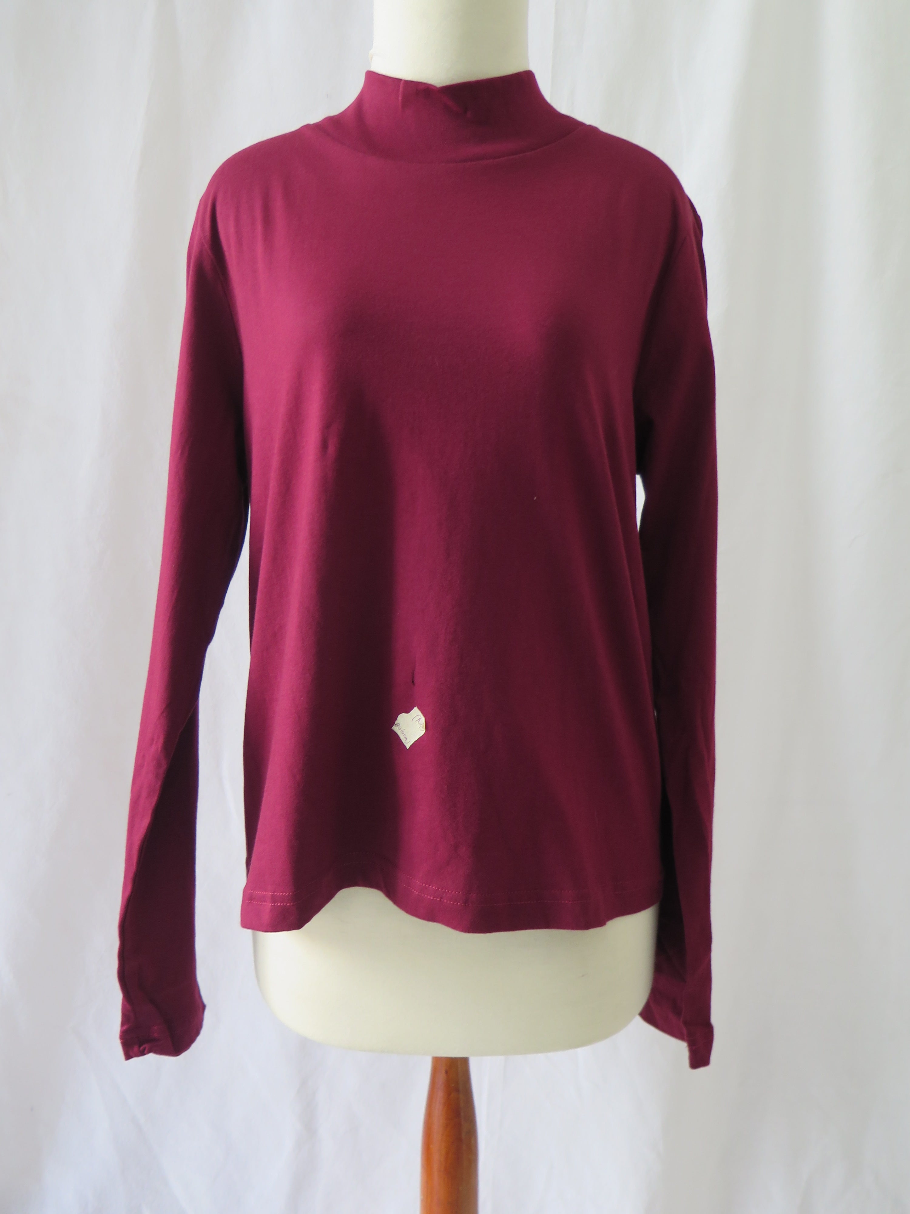 [DEFECT] Burgundy Nararya M