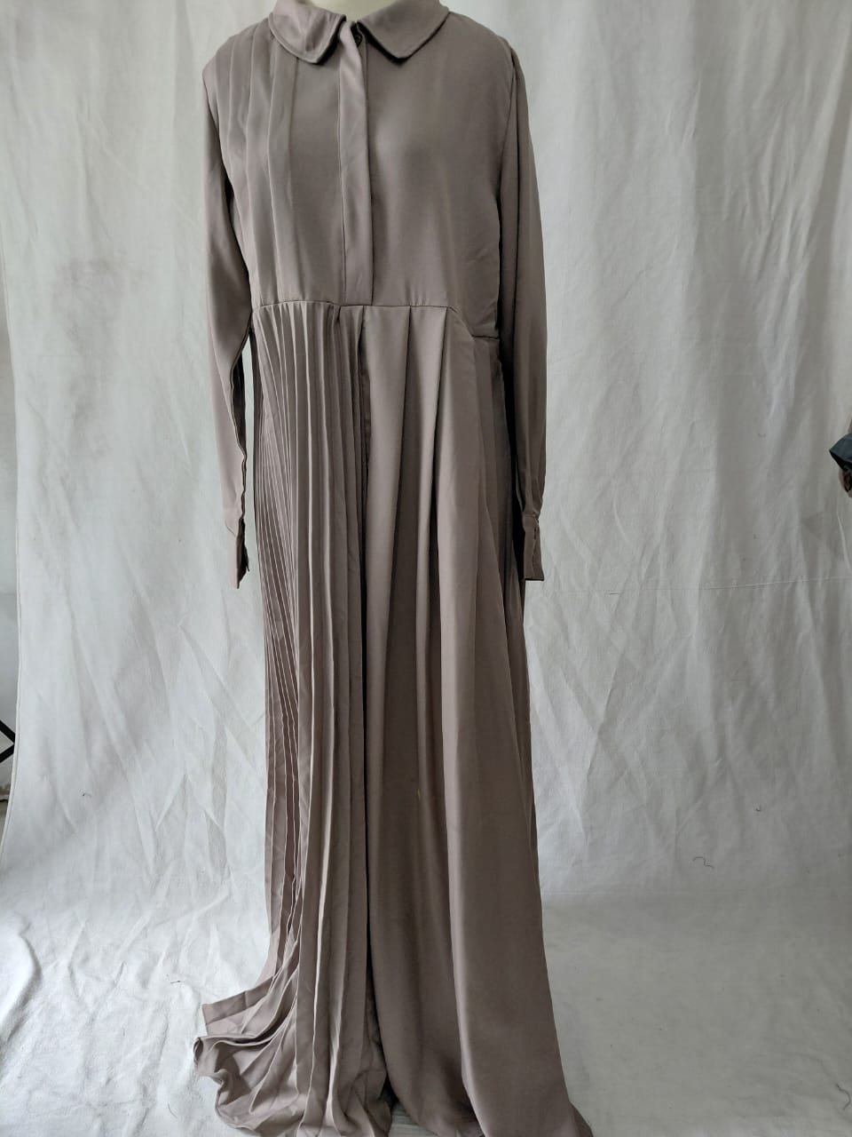 [DEFECT] Dark Taupe Naya M