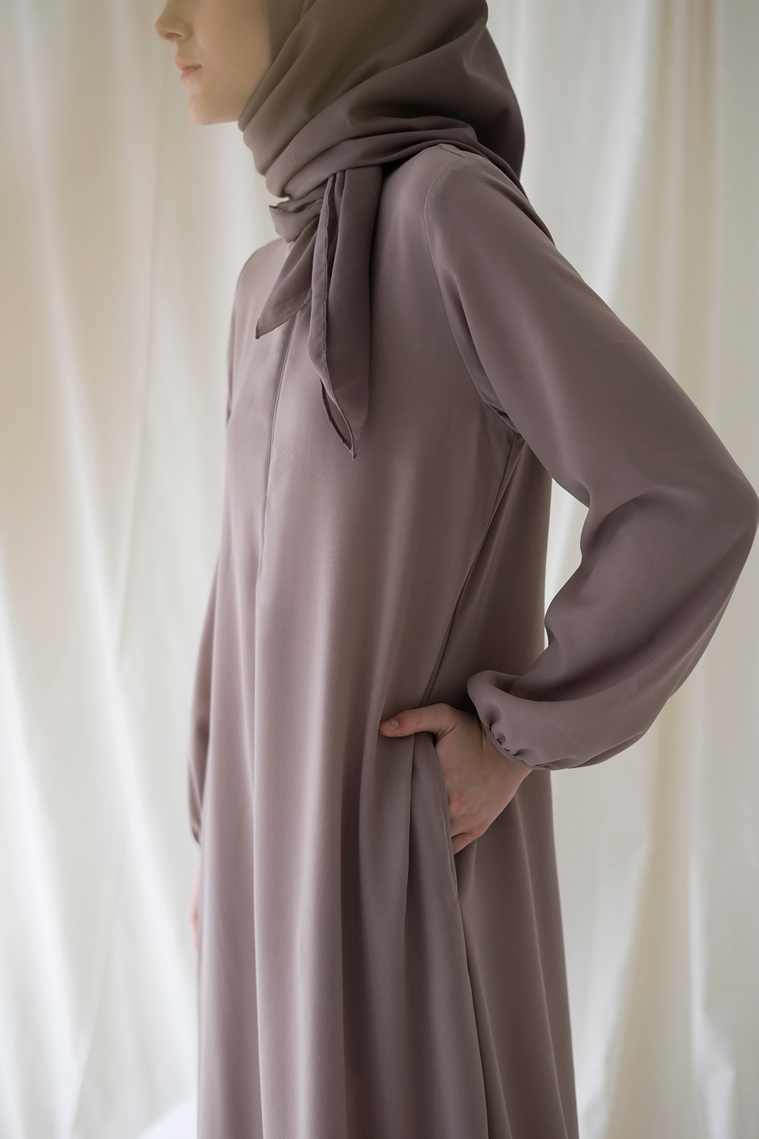 Basic Sada Taupe